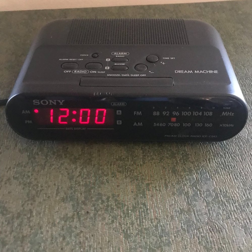 Sony Dream Machine AM/FM Radio Alarm Clock
